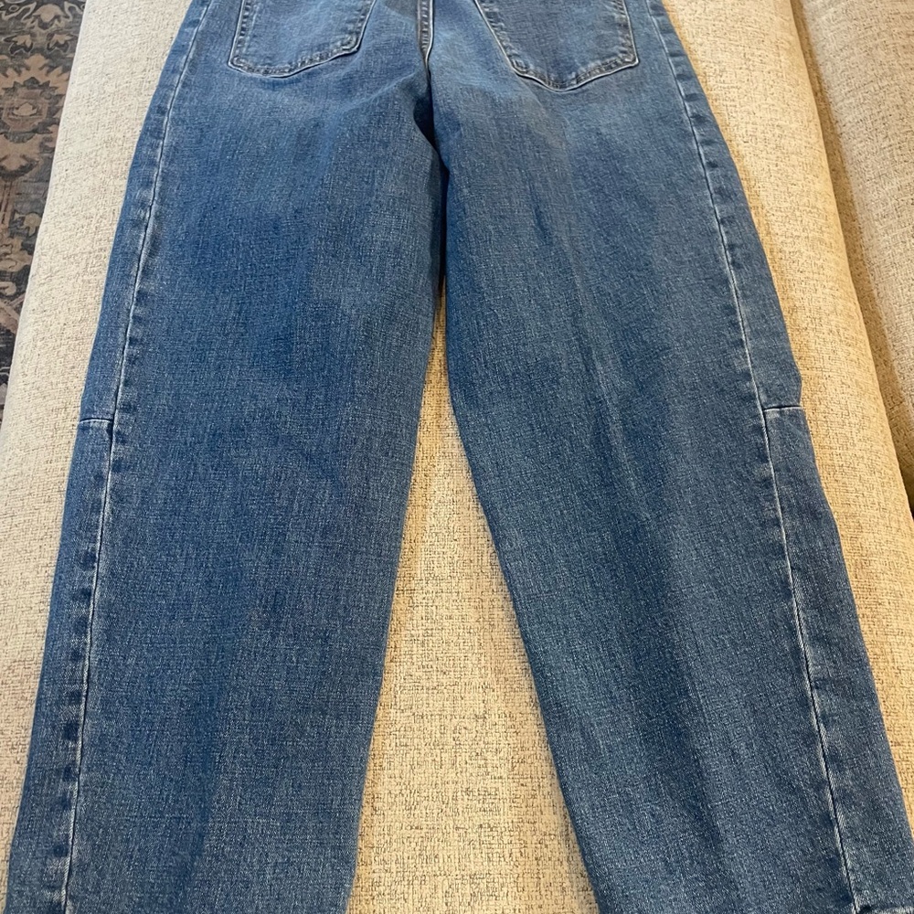 Old Navy Blue Denim Barrel jeans size 4 jeans - Picture 2 of 8